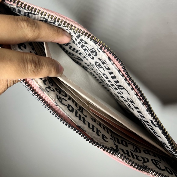 Juicy Couture Dusty Pink Large Wristlet/Wallet - Picture 7 of 9